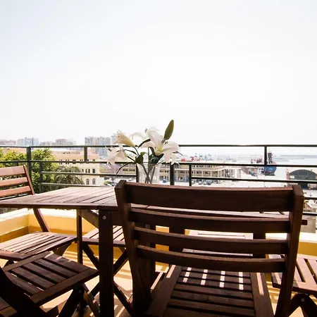 Holidays2Malaga Terraza & Junto Puerto Deportivo Exterior photo